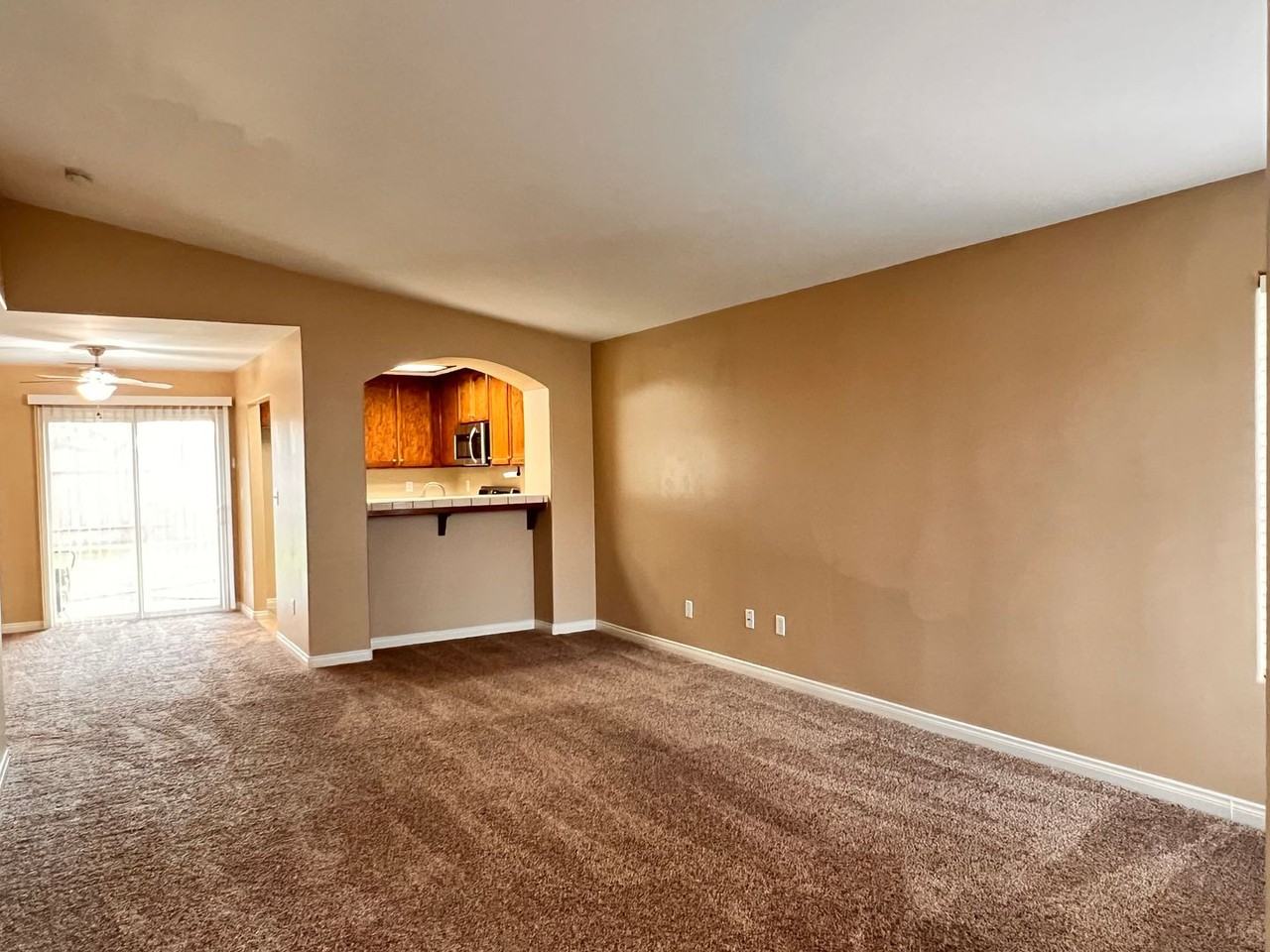 5913 Genoa Dr - Photo 3 of 20