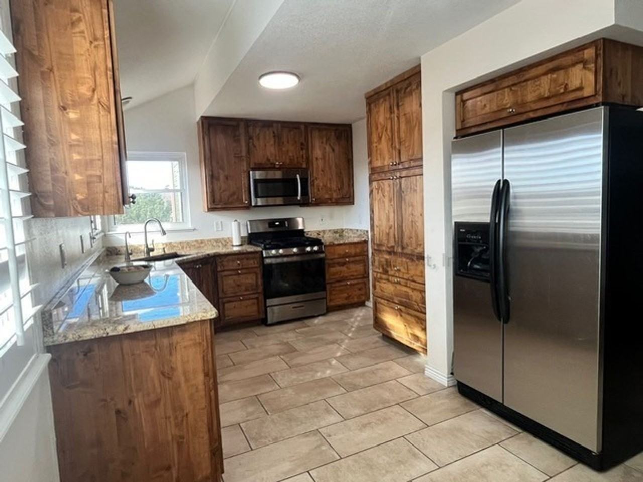 3525 Sedgewood Way - Photo 4 of 10