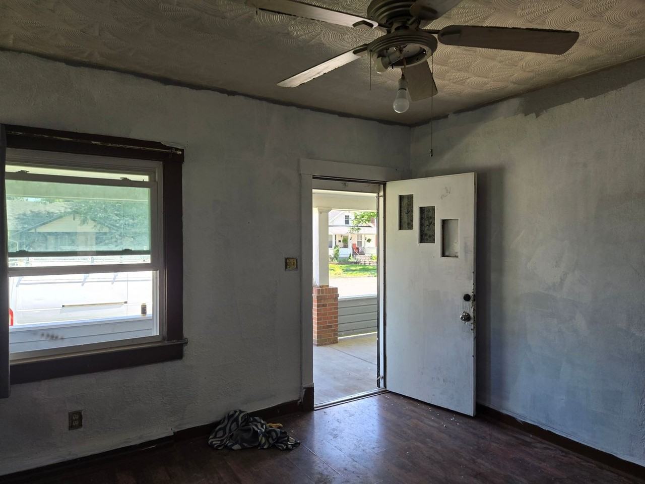 431 Elm St - Photo 2 of 10