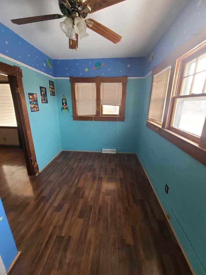 431 Elm St - Photo 5 of 10