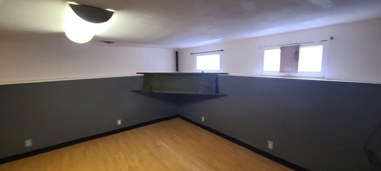 431 Elm St - Photo 7 of 10