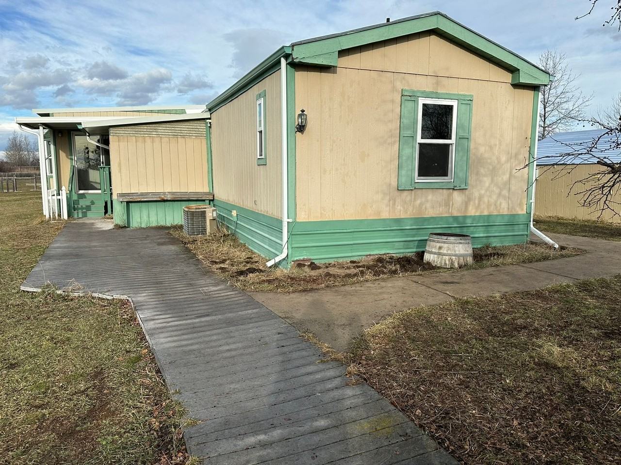 154 Antrim Way - Photo 2 of 38