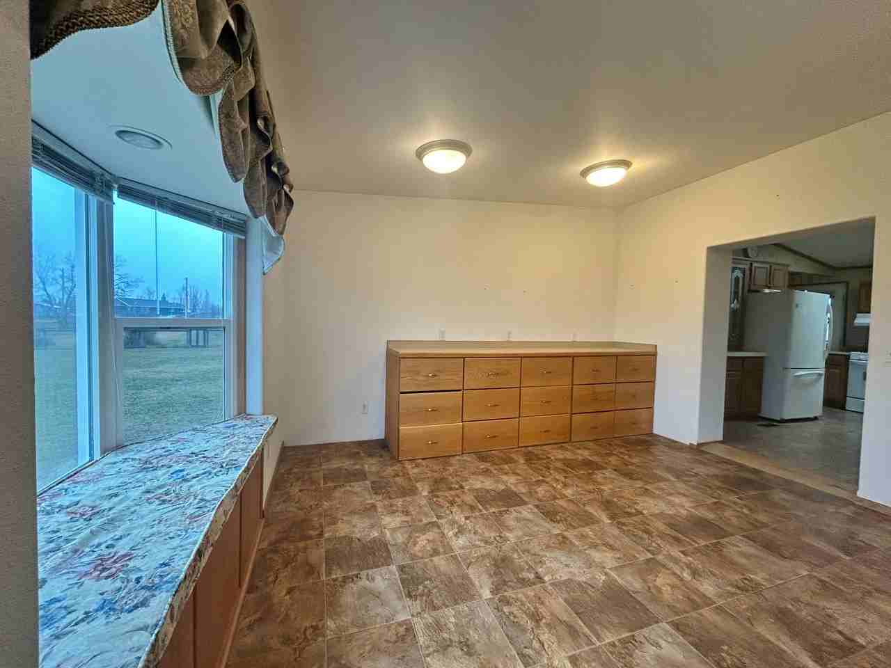 154 Antrim Way - Photo 7 of 38