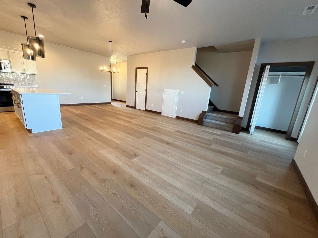 2420 Caolinn Pl - Photo 6 of 28
