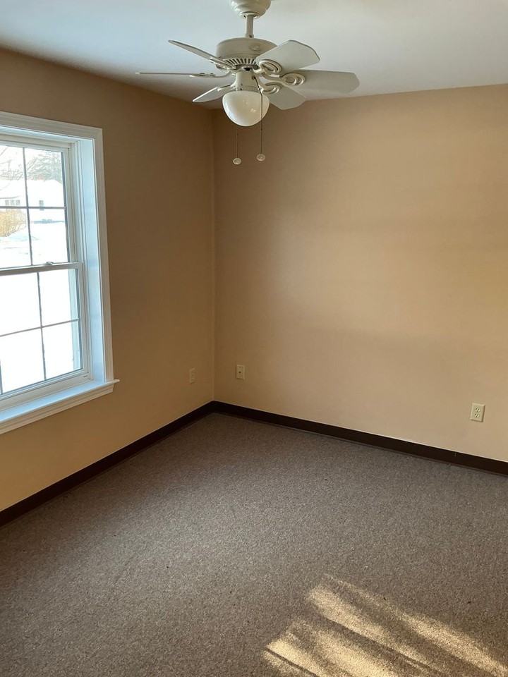 517 Trafton Rd - Photo 3 of 12