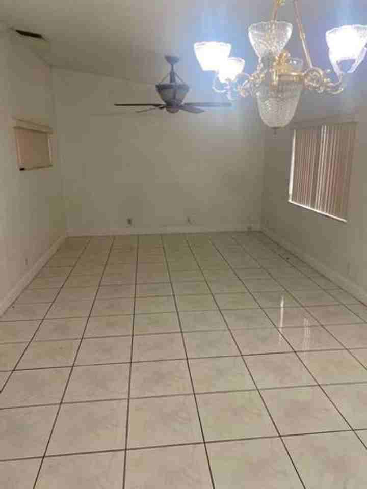 663 White Water Dr - Photo 4 of 10