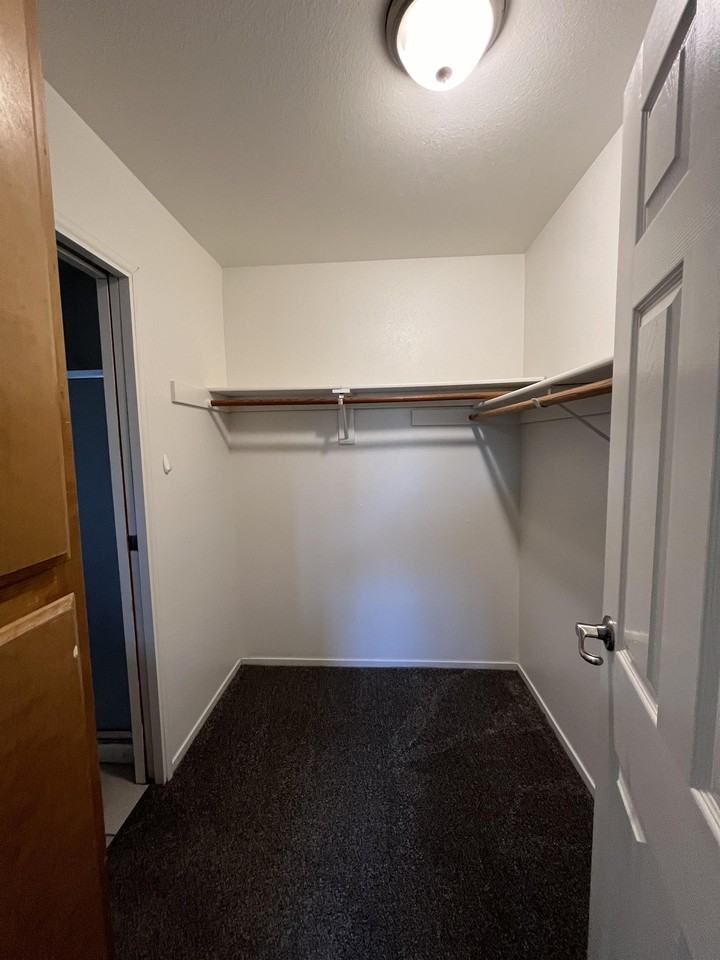 232 N Lemoore Ave #1 - Photo 7 of 7