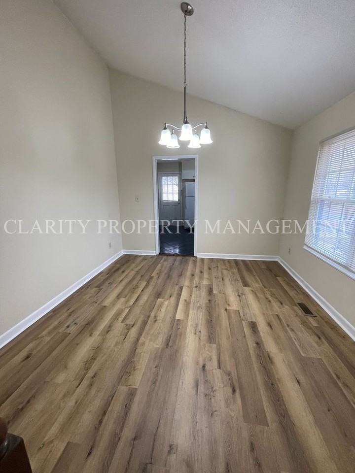 913 Whisperwood Trl Ne - Photo 6 of 23