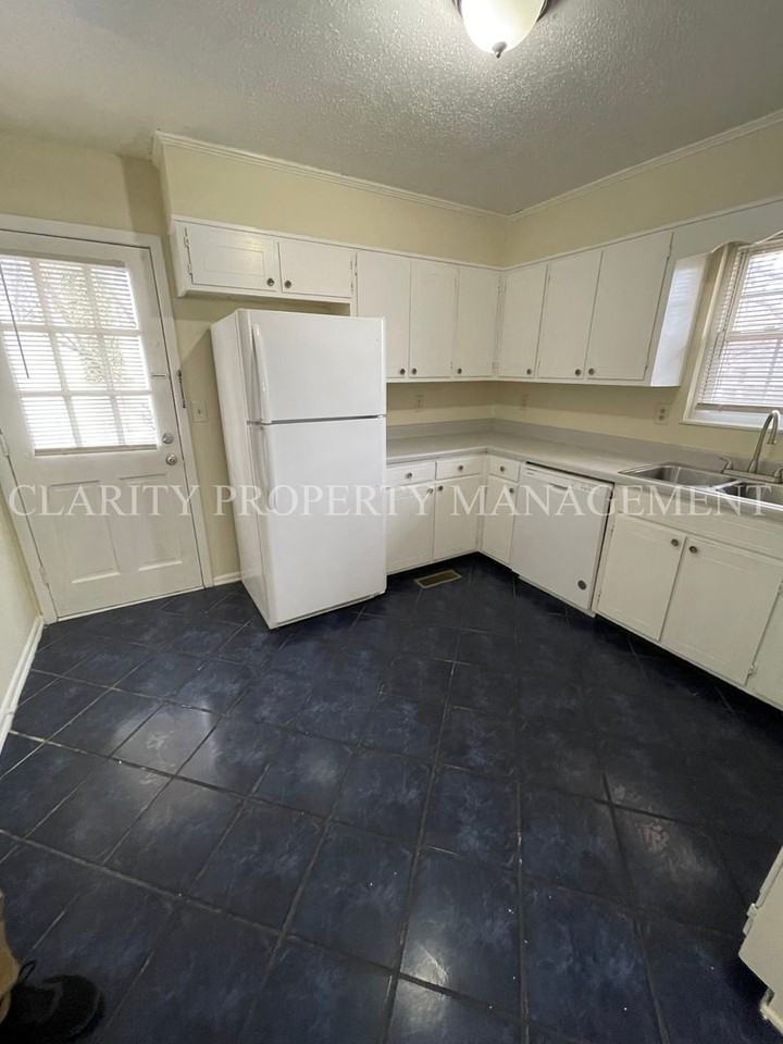 913 Whisperwood Trl Ne - Photo 7 of 23