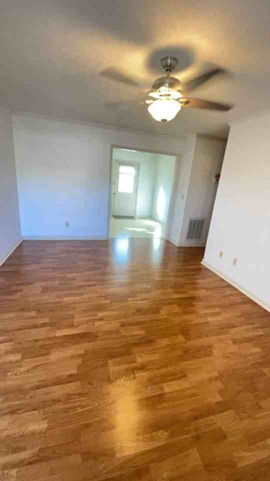 170 Hayfield Cir - Photo 3 of 9