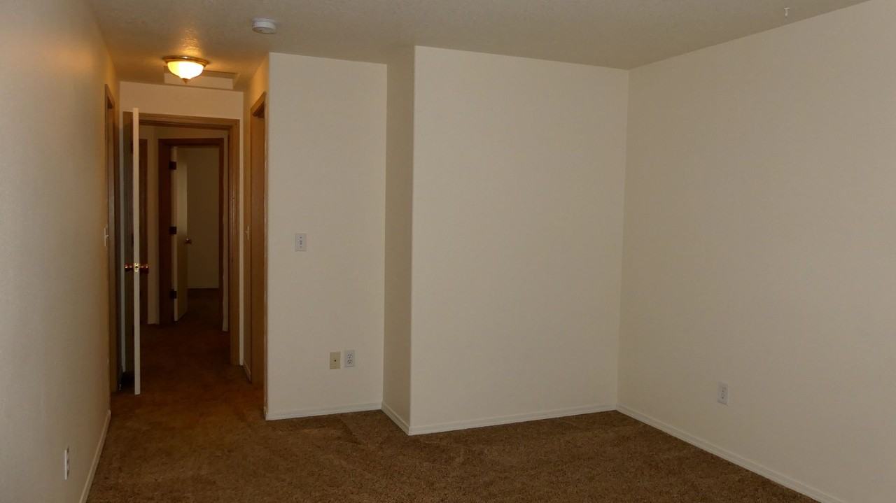 19927 Ne Halsey St #103 - Photo 6 of 12