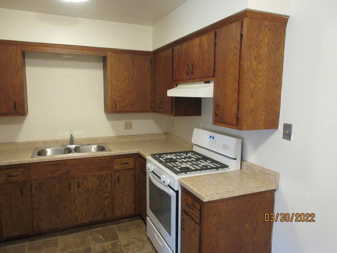 8750 W Mill Rd - Photo 4 of 13