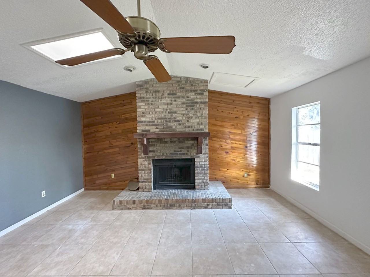 5061 Barnegat Point Rd - Photo 5 of 33