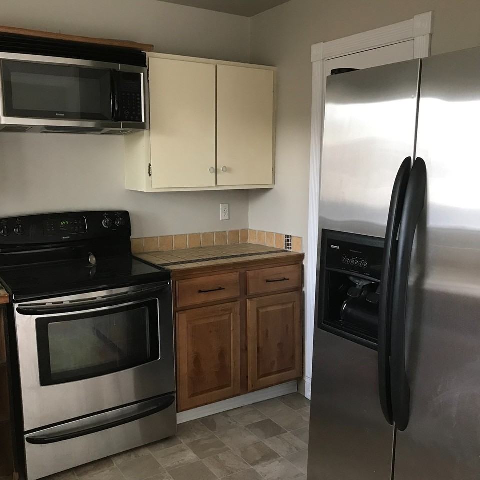 4719 Hickory Pl - Photo 5 of 8