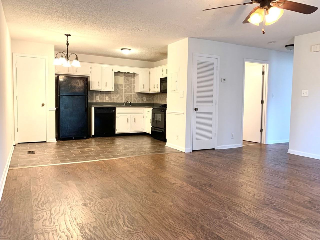 402 Jack Miller Blvd Apt B - Photo 5 of 16