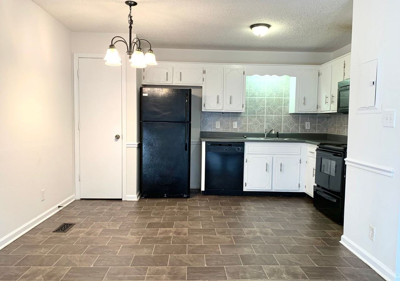 402 Jack Miller Blvd Apt B - Photo 7 of 16