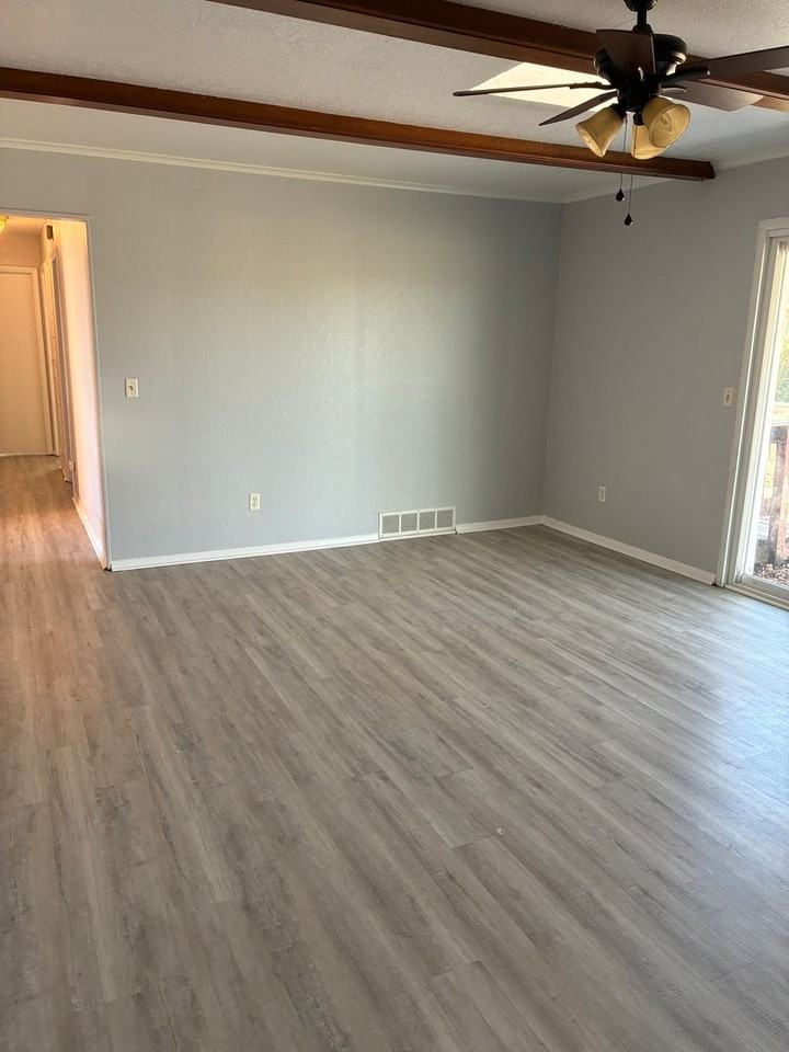 12 Nw 56th St - Photo 4 of 12