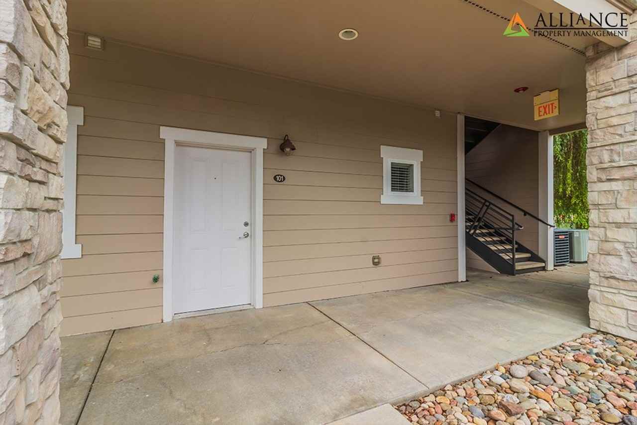 2211 College Ave #101 - Photo 2 of 24