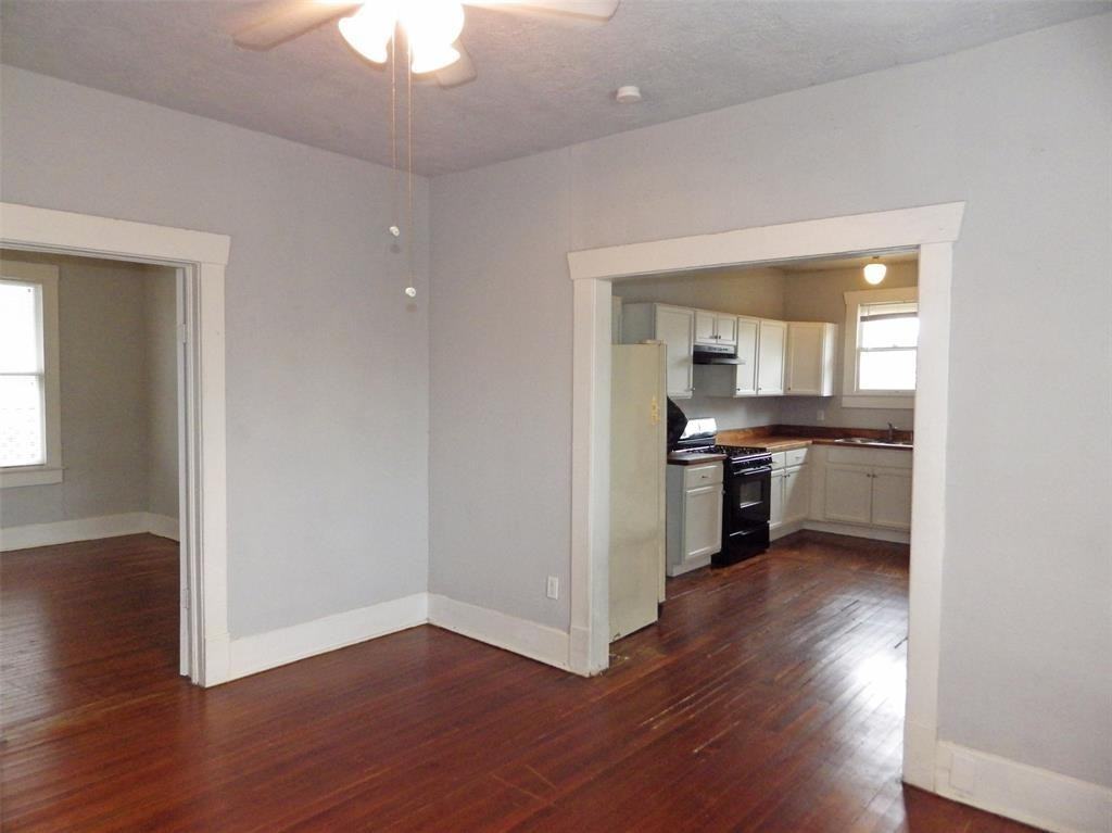 4322 Wilmer St - Photo 4 of 33