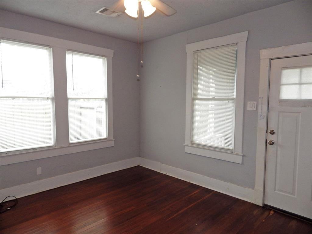 4322 Wilmer St - Photo 6 of 33