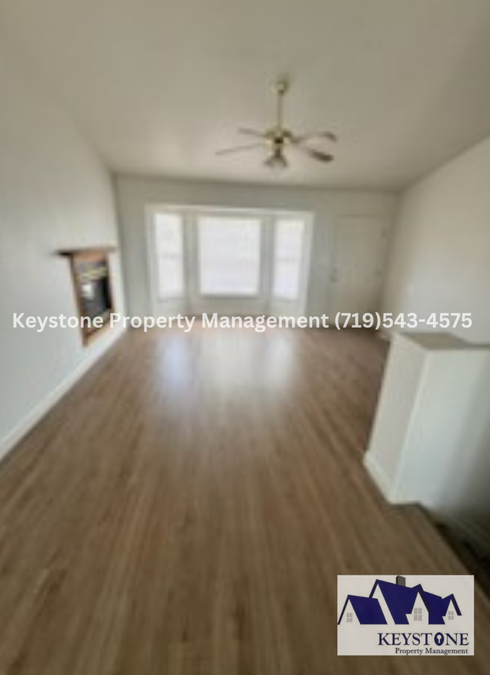 188 W Greenway Ct - Photo 2 of 18