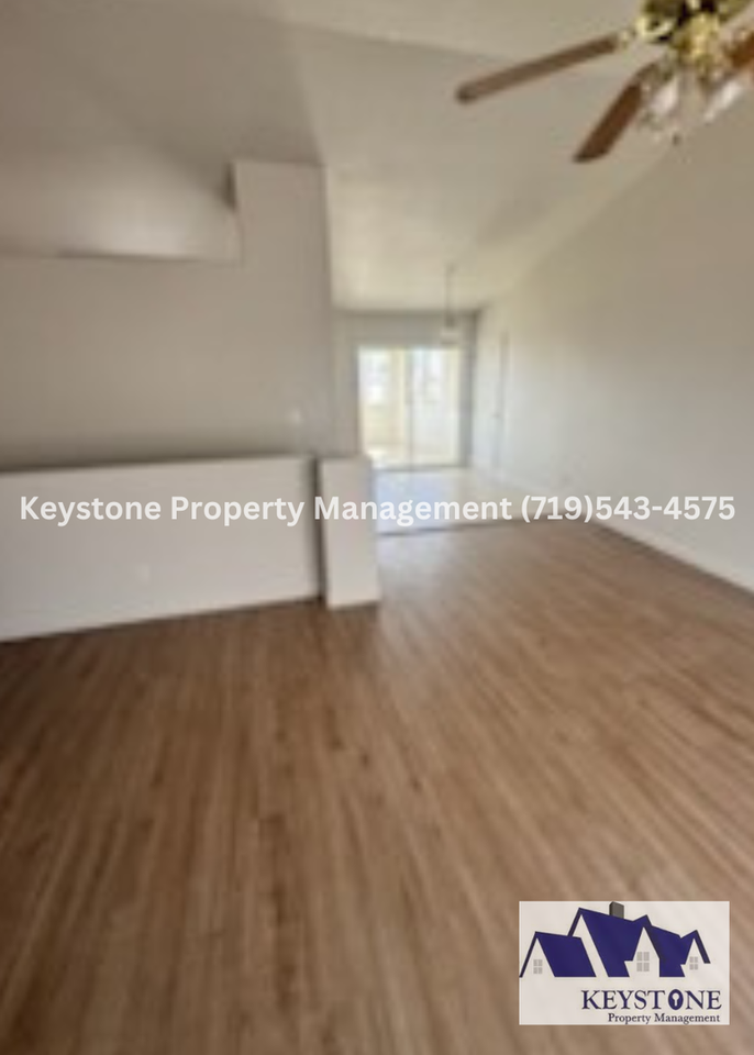 188 W Greenway Ct - Photo 3 of 18