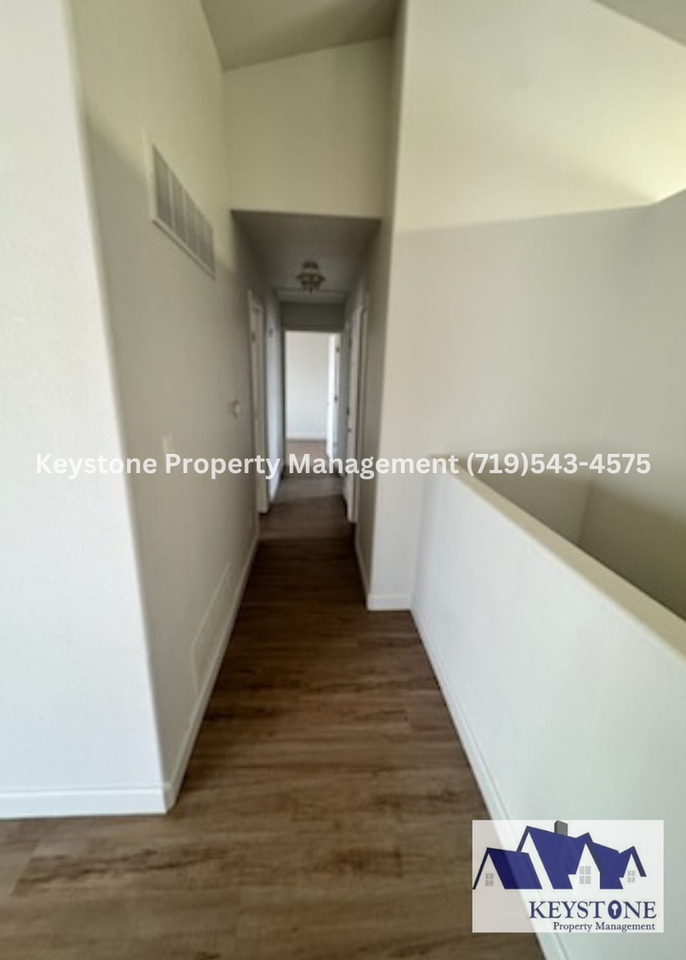 188 W Greenway Ct - Photo 4 of 18