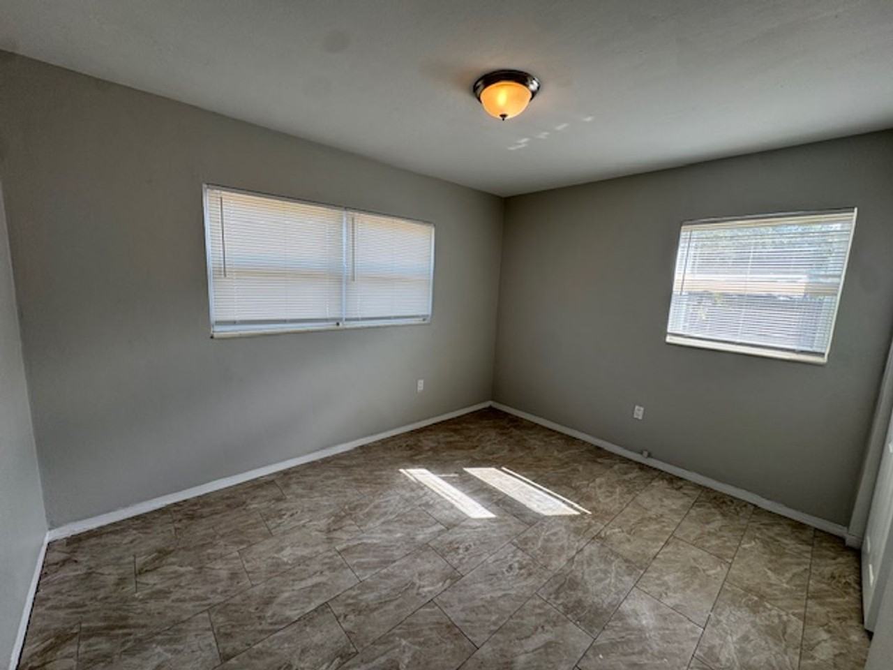 9300 90th Ave - Photo 6 of 12