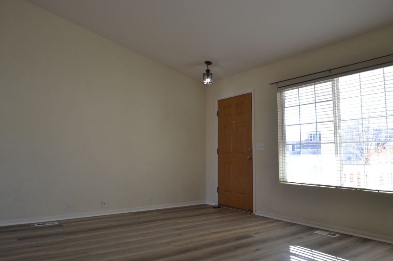 6263 Balance Cir - Photo 3 of 16