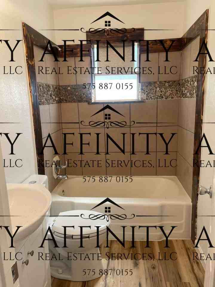 2607 Missouri St - Photo 5 of 7