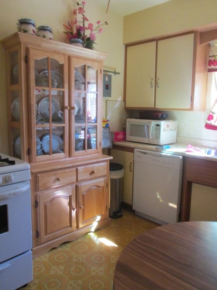 1036 Girard Blvd Ne - Photo 6 of 22