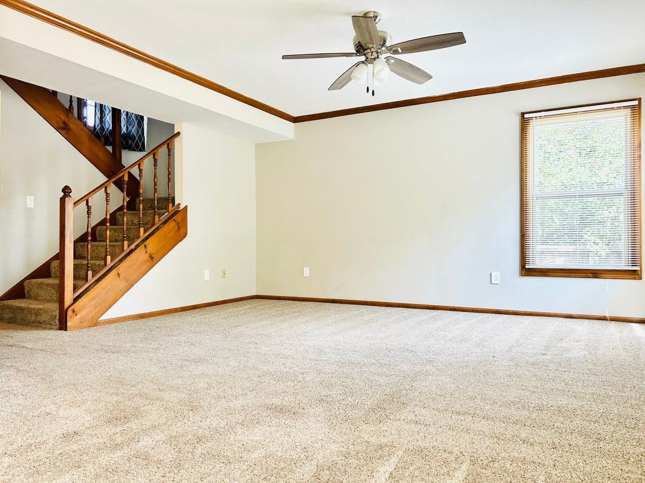 1811 Commanche Ct - Photo 4 of 28