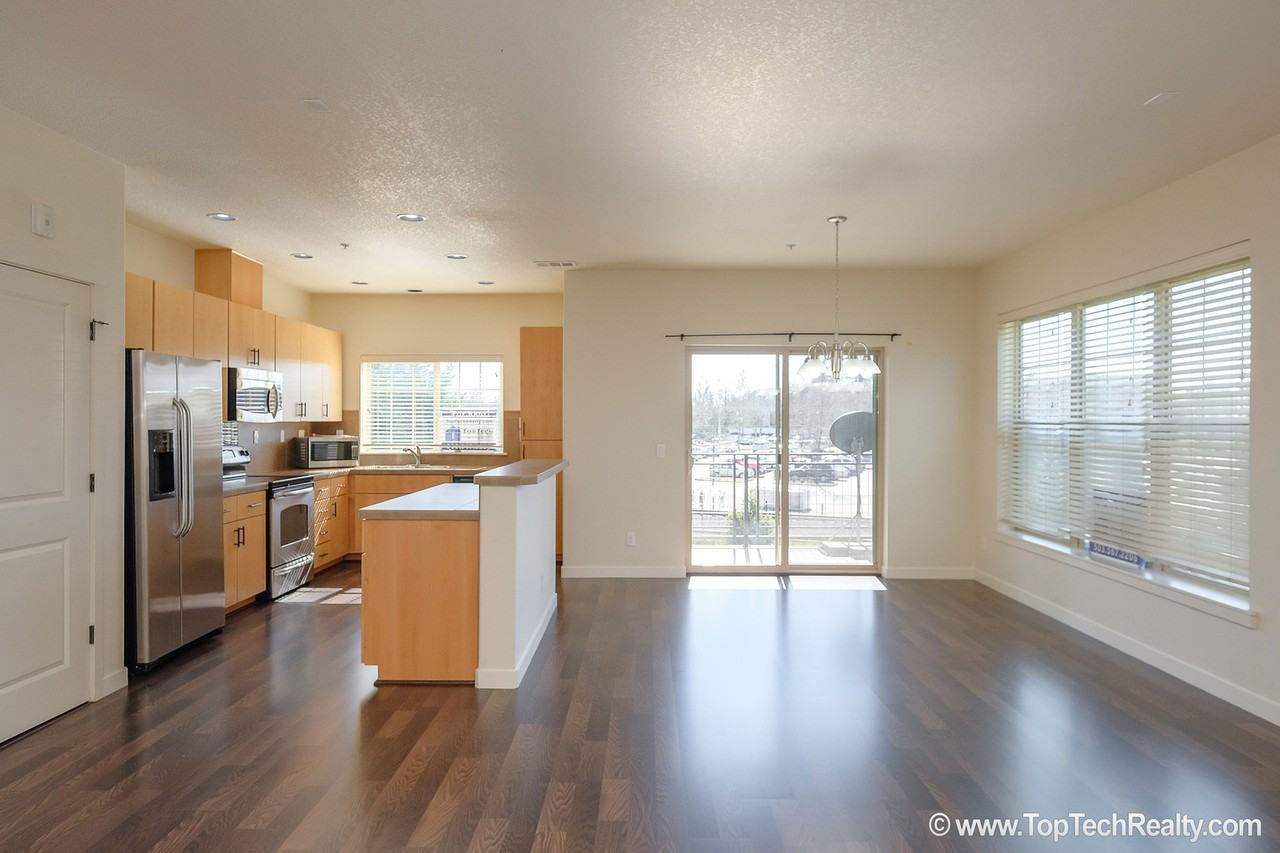 8774 Ne Delamere Way - Photo 7 of 28