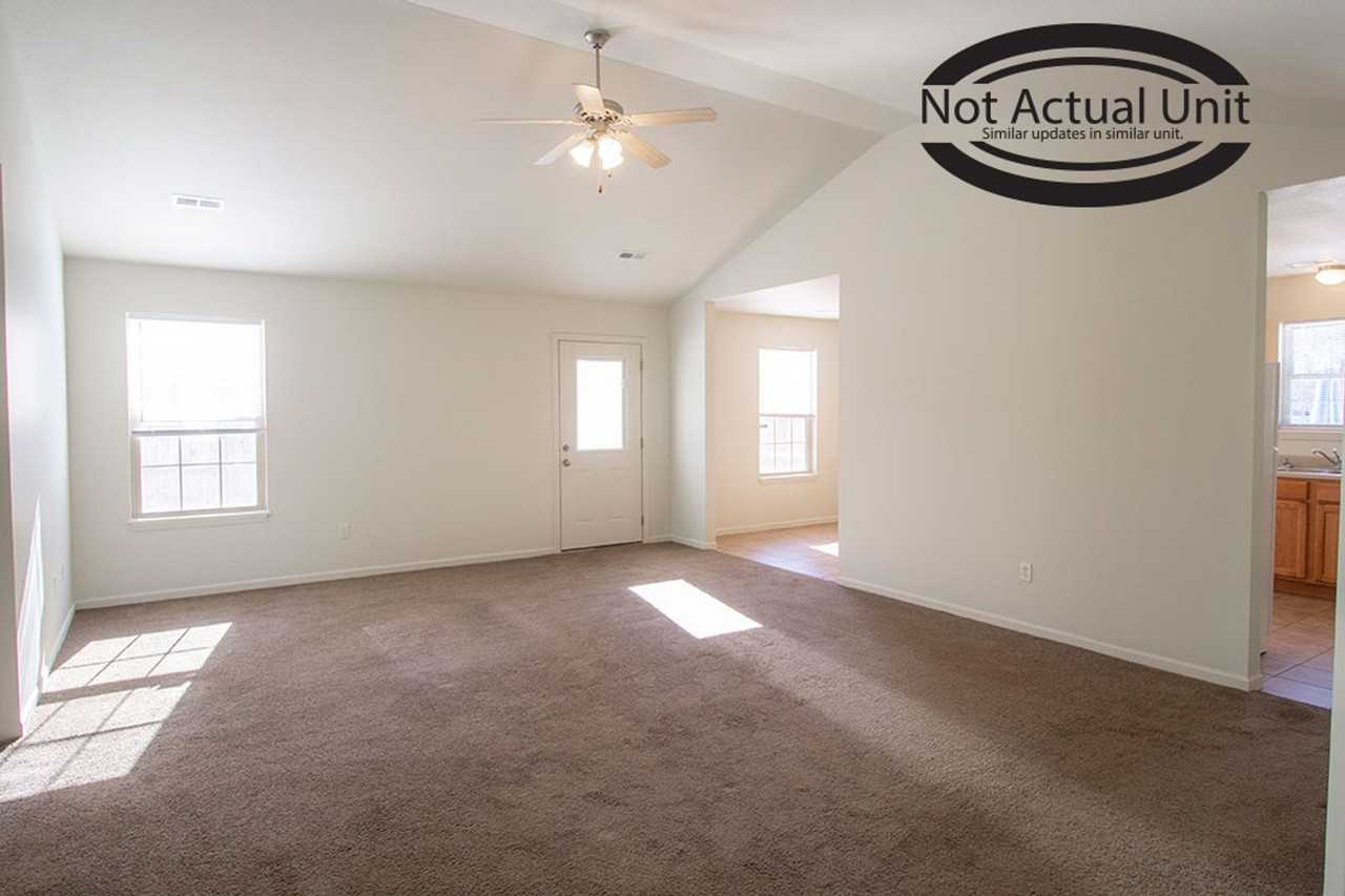 1424 Bodie Dr - Photo 3 of 26