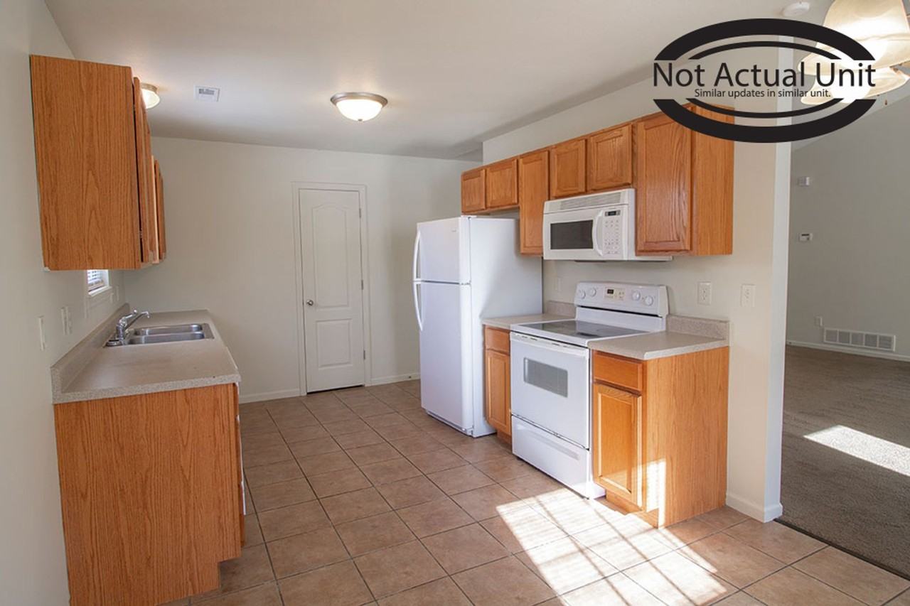 1424 Bodie Dr - Photo 7 of 26