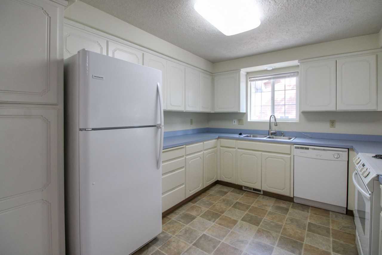 3200 Lorian Ln Se - Photo 6 of 25