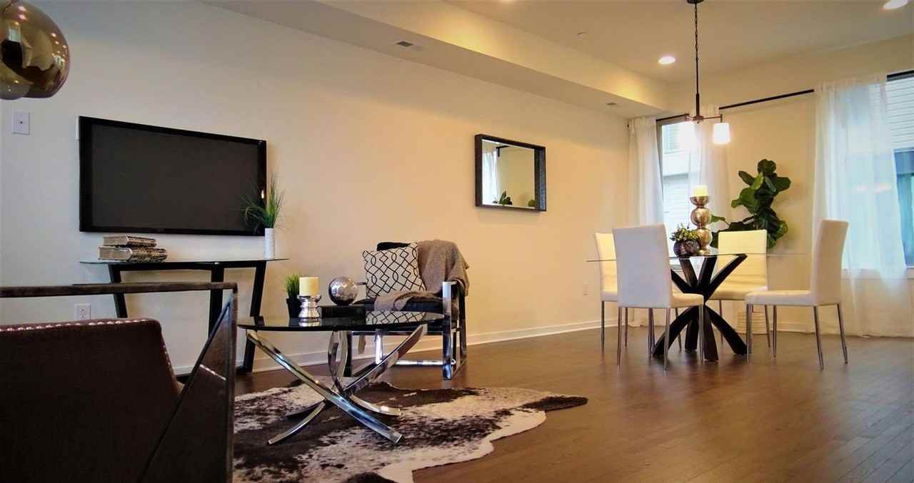 2131 Kensington Walk - Photo 7 of 46