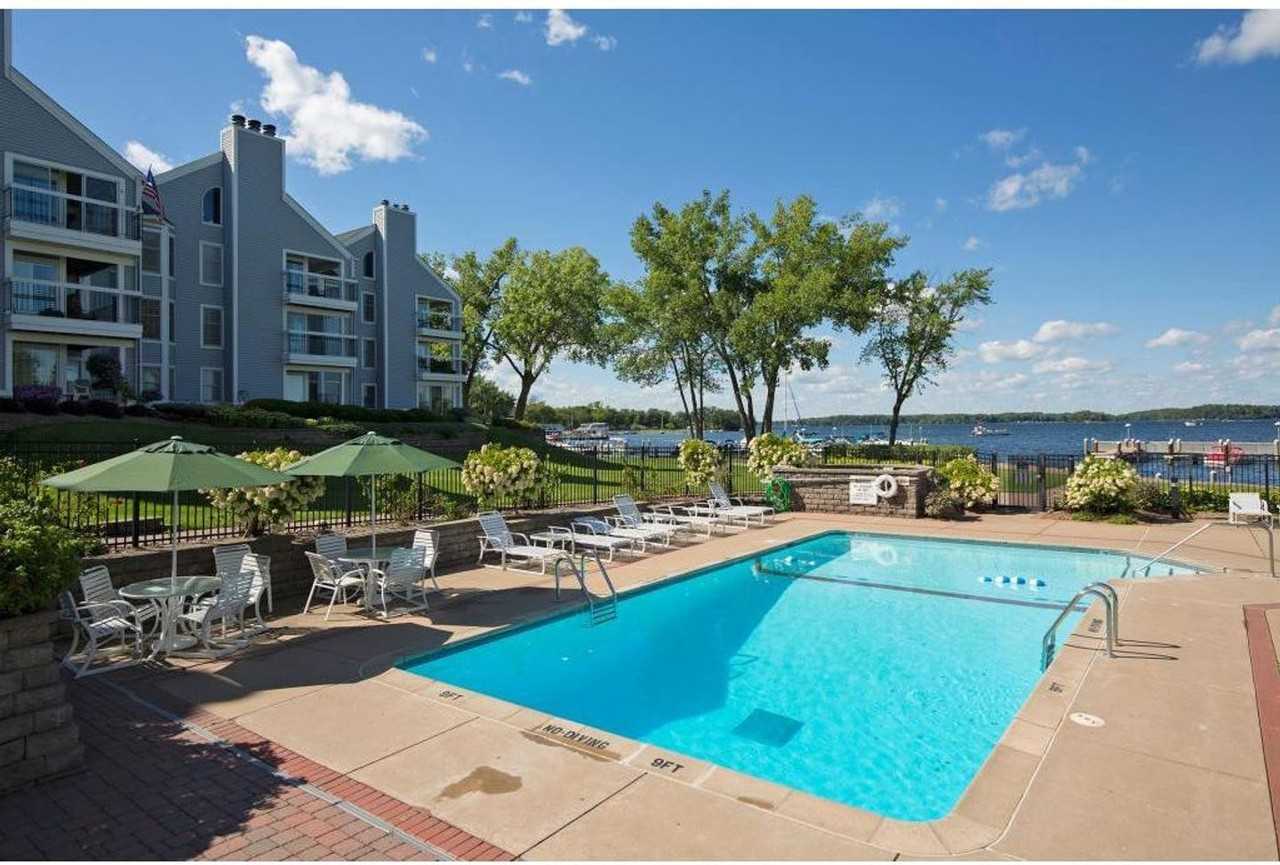 603 Lake St - Photo 4 of 14