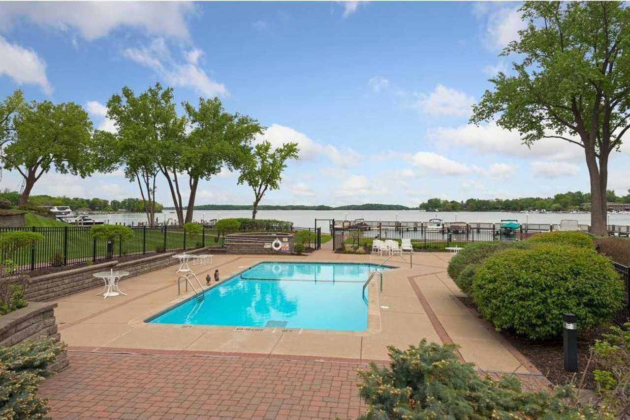 603 Lake St - Photo 7 of 14