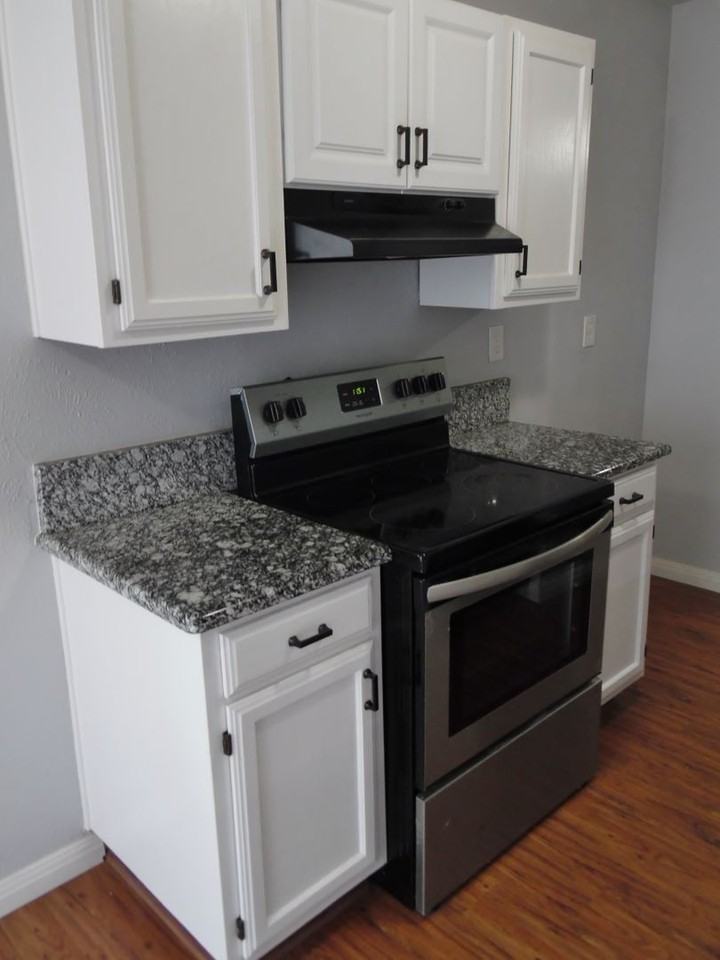 6933 Sunflower Cir N - Photo 6 of 21