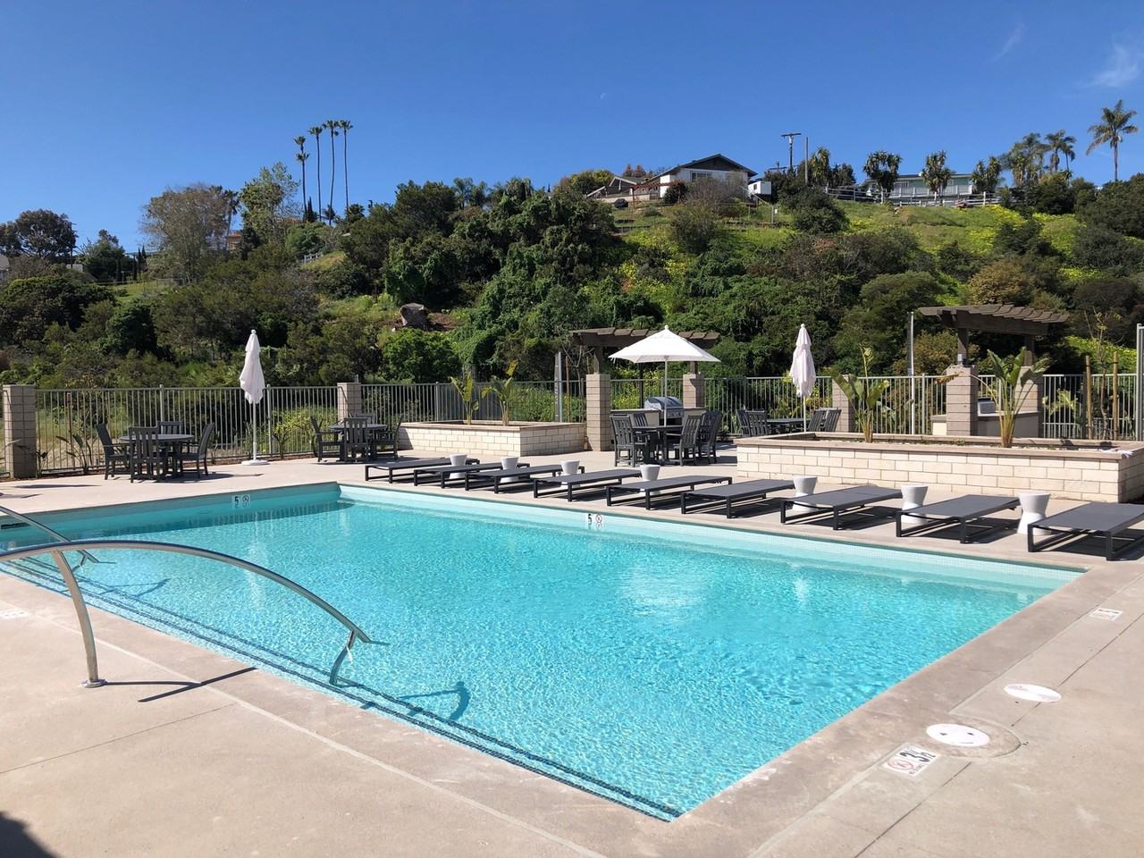 1109 Plumeria Way - Photo 2 of 20