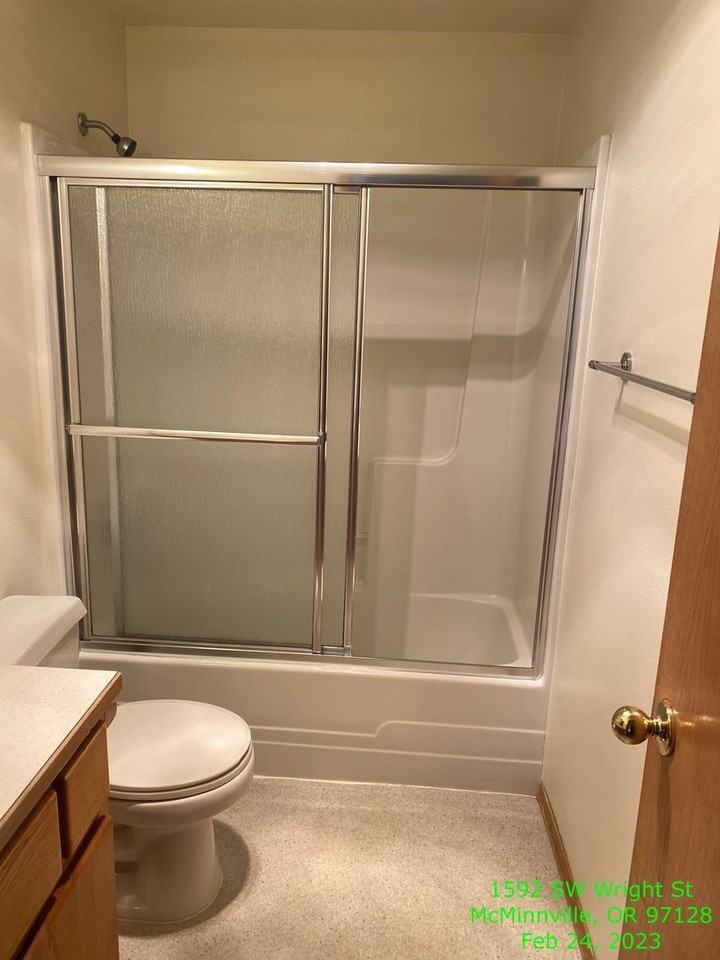 1592 Sw Wright St - Photo 7 of 12