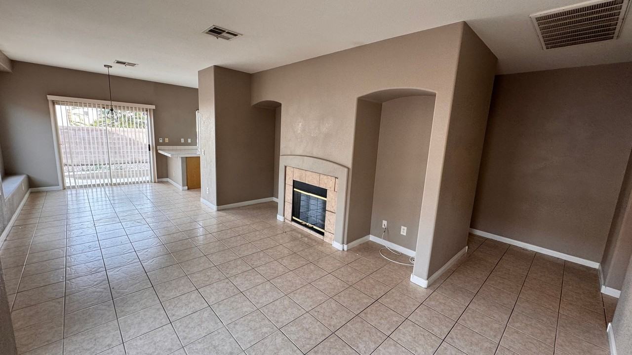 1136 Warm Canyon Way - Photo 2 of 23