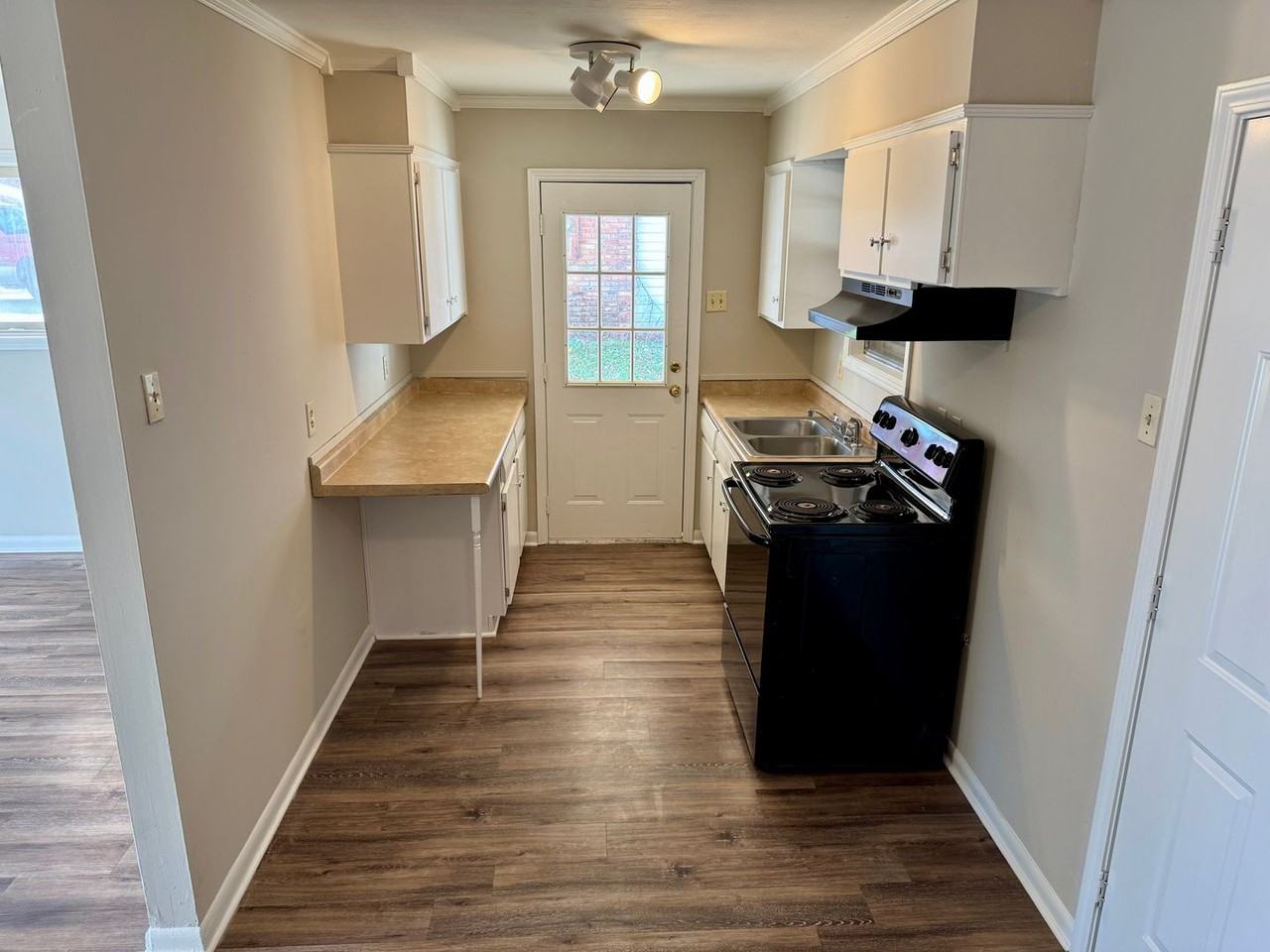 1268 Staunton Dr - Photo 3 of 11