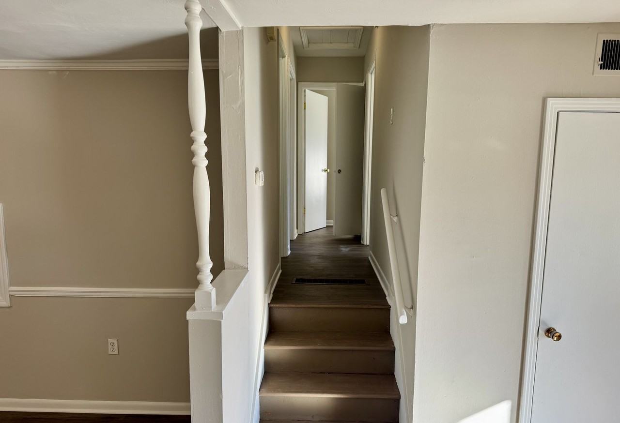 1268 Staunton Dr - Photo 7 of 11