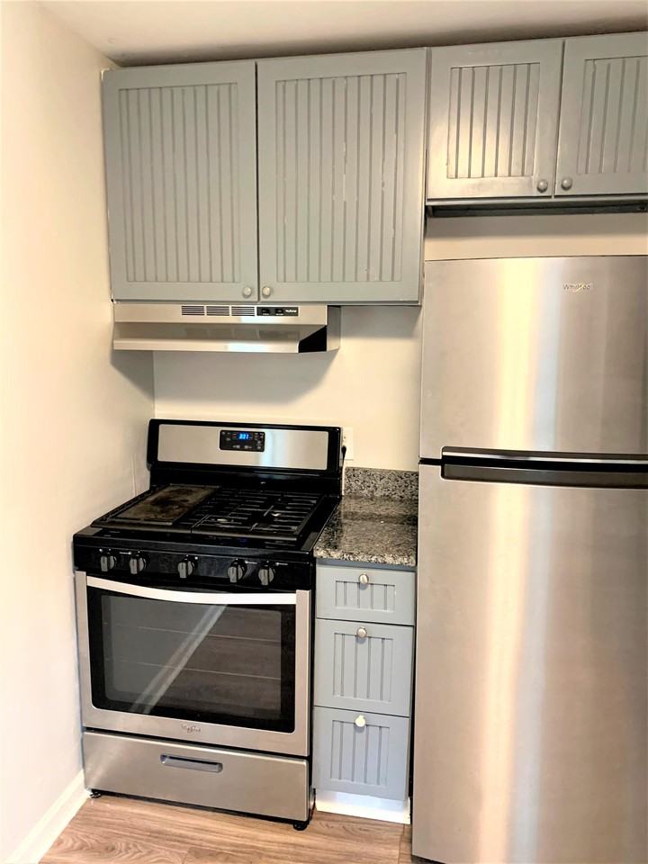 1027 Curran St Nw #1 - Photo 2 of 36