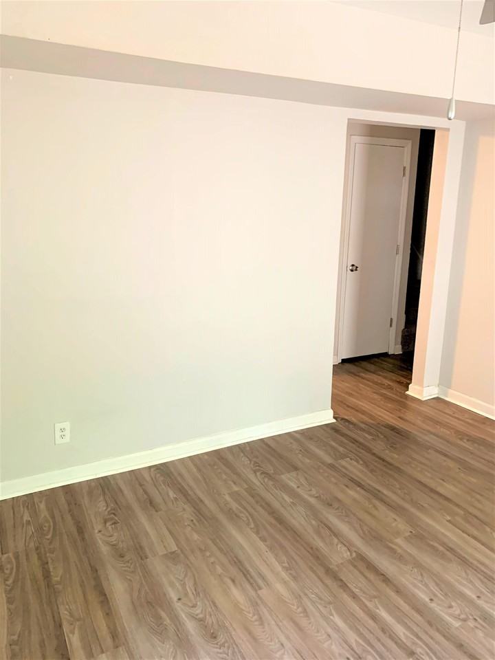 1027 Curran St Nw #1 - Photo 5 of 36