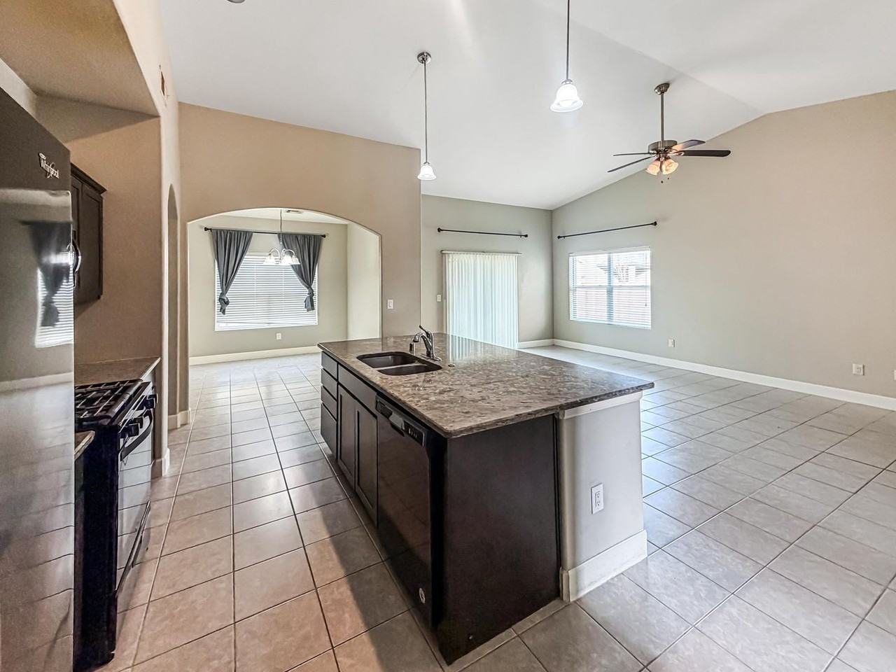 4820 W Steel Driver Rd - Photo 3 of 9