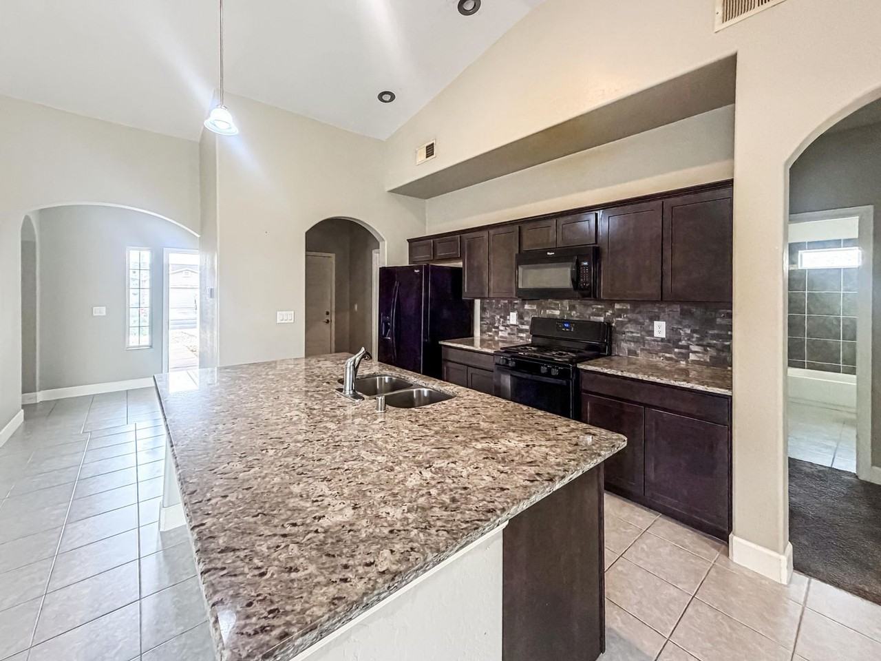 4820 W Steel Driver Rd - Photo 4 of 9