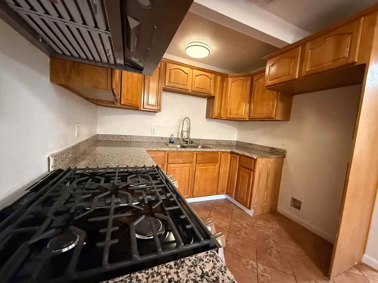 2313 Manchester St - Photo 3 of 12